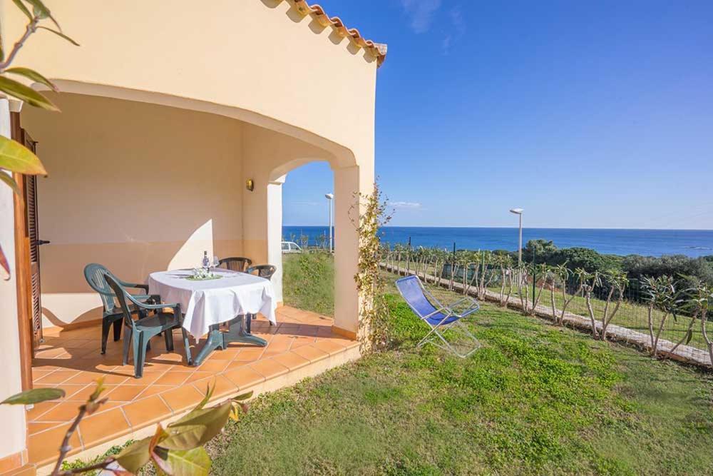 Residence Baia Sant Anna Con Piscina Tanaunella Luaran gambar