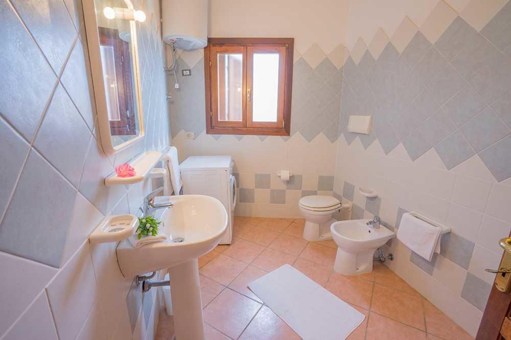 Residence Baia Sant Anna Con Piscina Tanaunella Luaran gambar
