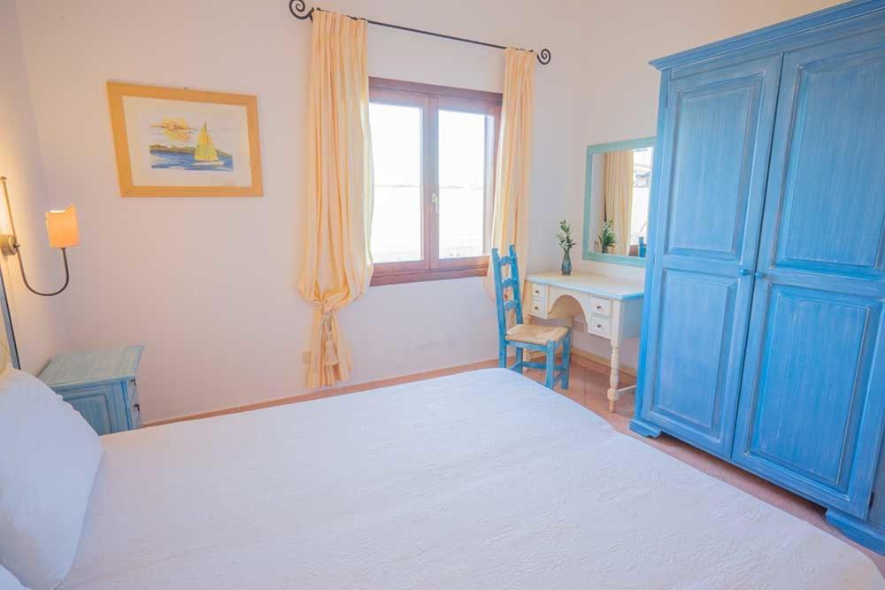 Residence Baia Sant Anna Con Piscina Tanaunella Luaran gambar