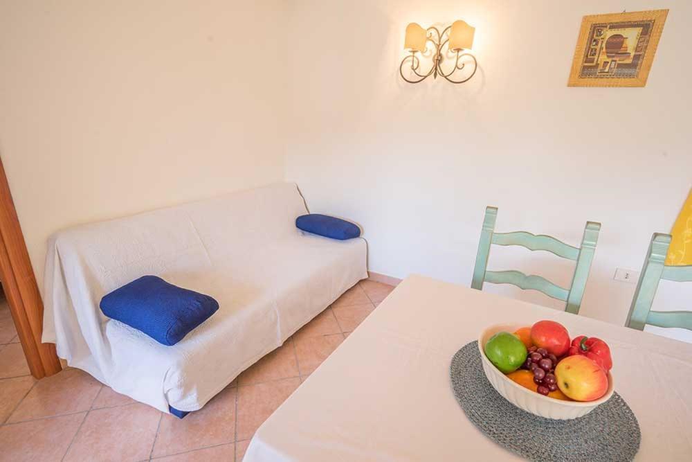 Residence Baia Sant Anna Con Piscina Tanaunella Luaran gambar