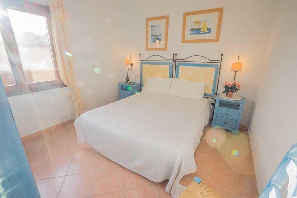 Residence Baia Sant Anna Con Piscina Tanaunella Luaran gambar